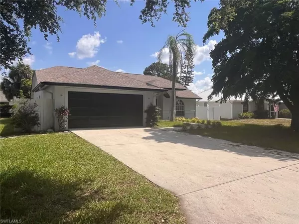 Naples, FL 34104,2285 River Reach DR