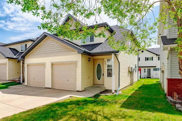 Calgary, AB T3k5X2,317 Country Village CPE NE