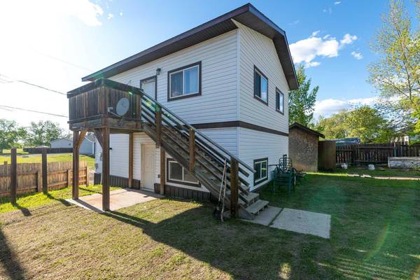 18 3 AVE Southeast, Marshall, SK S0M 1R0