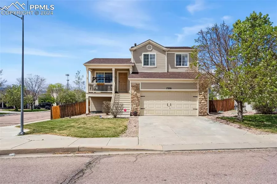 7206 Village Meadows DR, Fountain, CO 80917