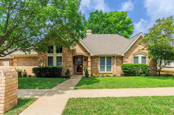 3709 Westview Drive,  Bedford,  TX 76021