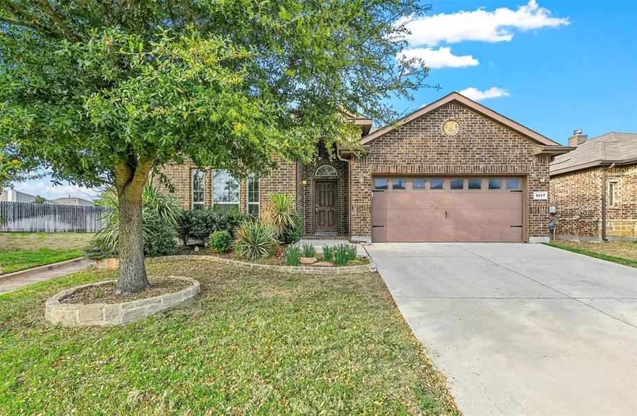 5017 Audie Court, Arlington, TX 76001