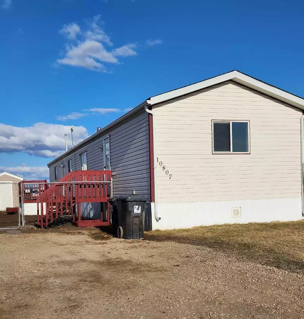 Clairmont, AB T8X 5E2,10807 98 ST