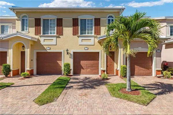 20140 Estero Gardens CIR 206, Estero, FL 33928