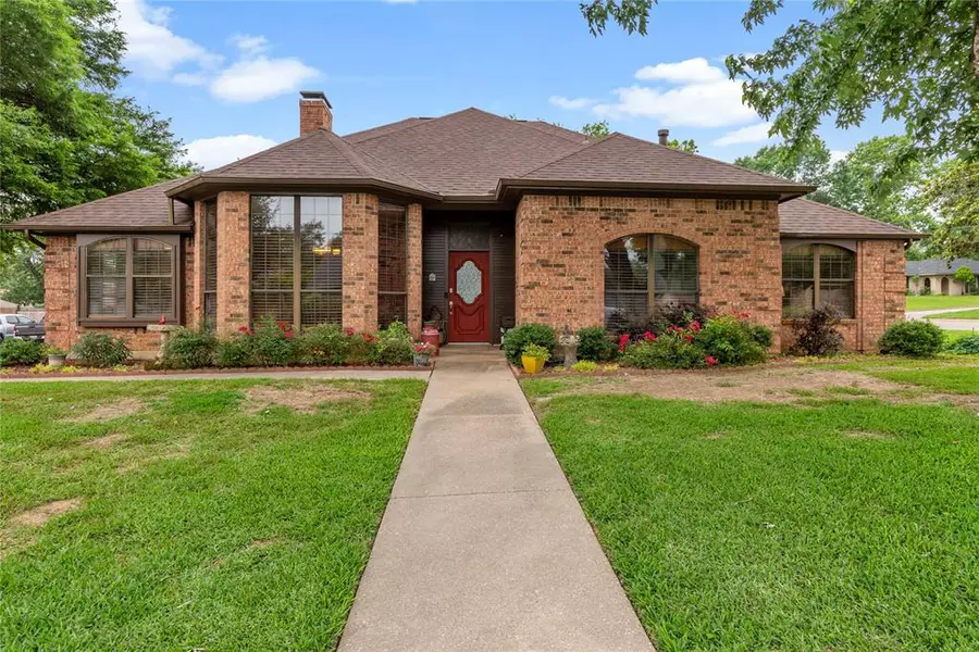 900 Rolling Drive, Athens, TX 75751