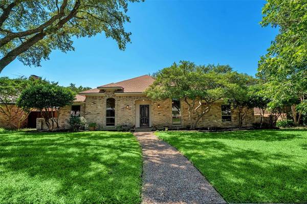 207 Hemlock Drive, Richardson, TX 75081