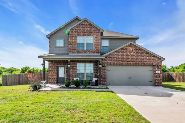 1716 Hardin Court, Crowley, TX 76036