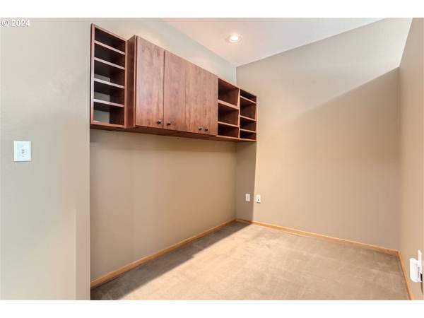 1125 NW 9TH AVE #209, Portland, OR 97209