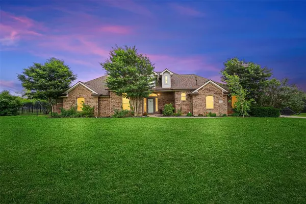 4009 Glenwood Drive, Joshua, TX 76058