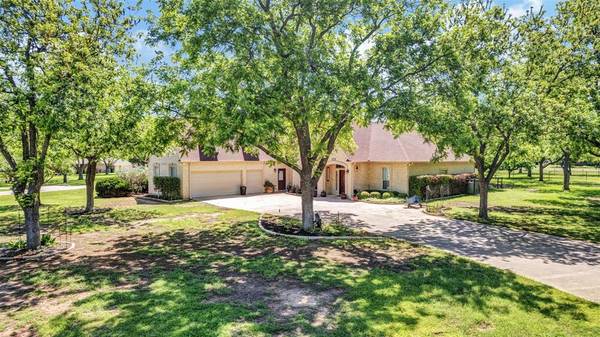 6401 Augusta Court, Granbury, TX 76049