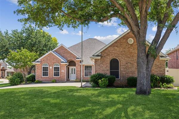 400 Rembert Court, Highland Village, TX 75077