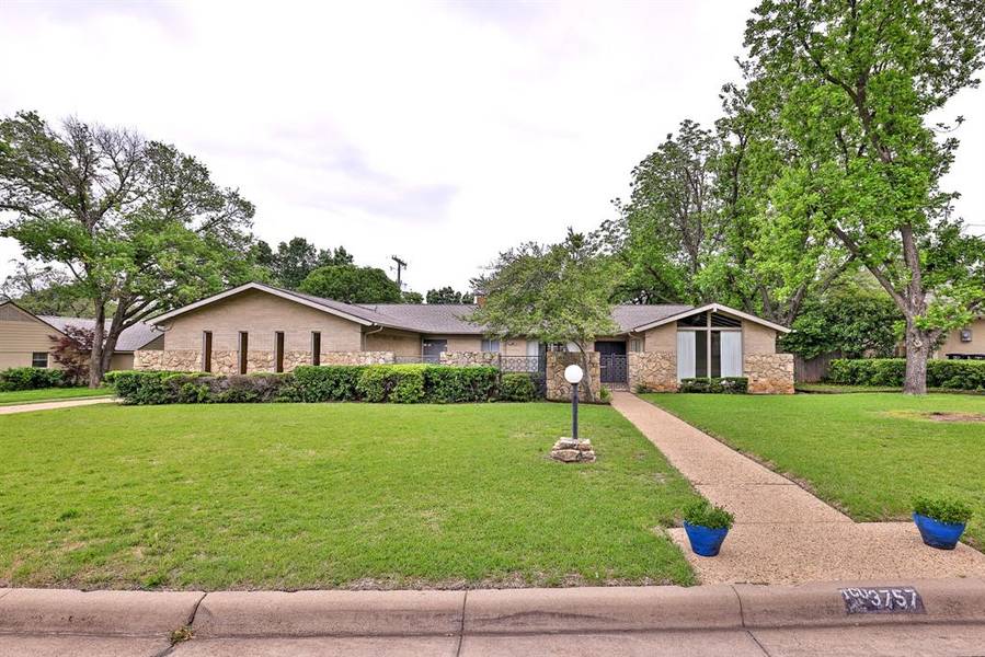 3757 Arroyo Road, Fort Worth, TX 76109