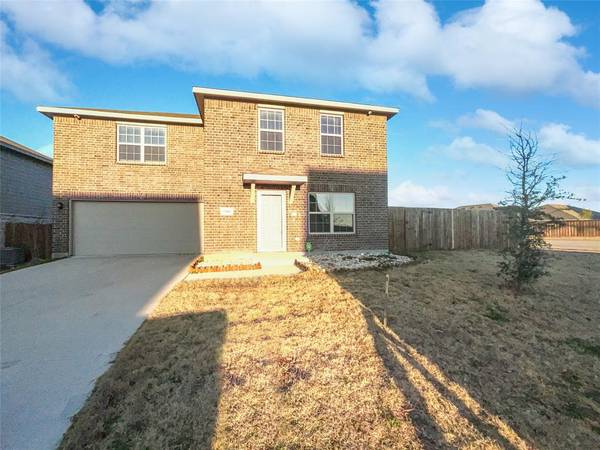 2900 Whitetail Chase Drive, Fort Worth, TX 76108