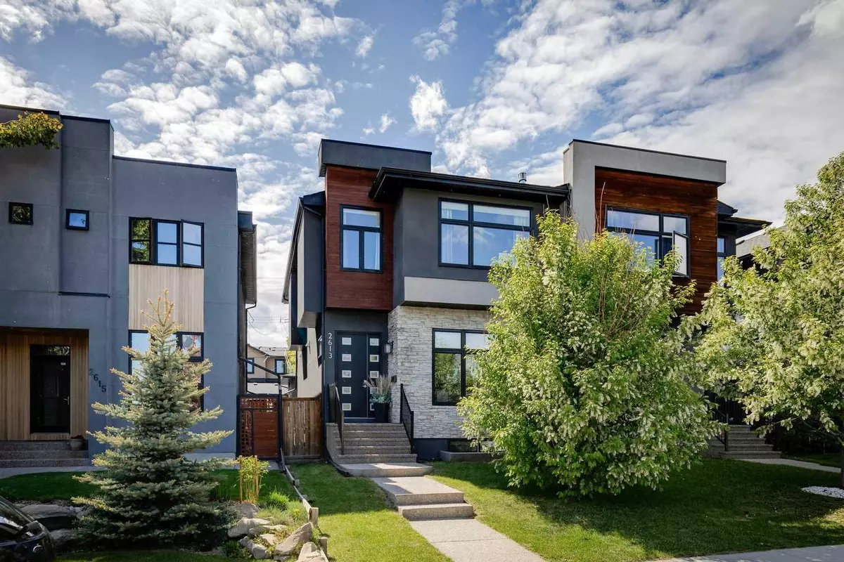 Calgary, AB T3E 2R8,2613 32 ST SW