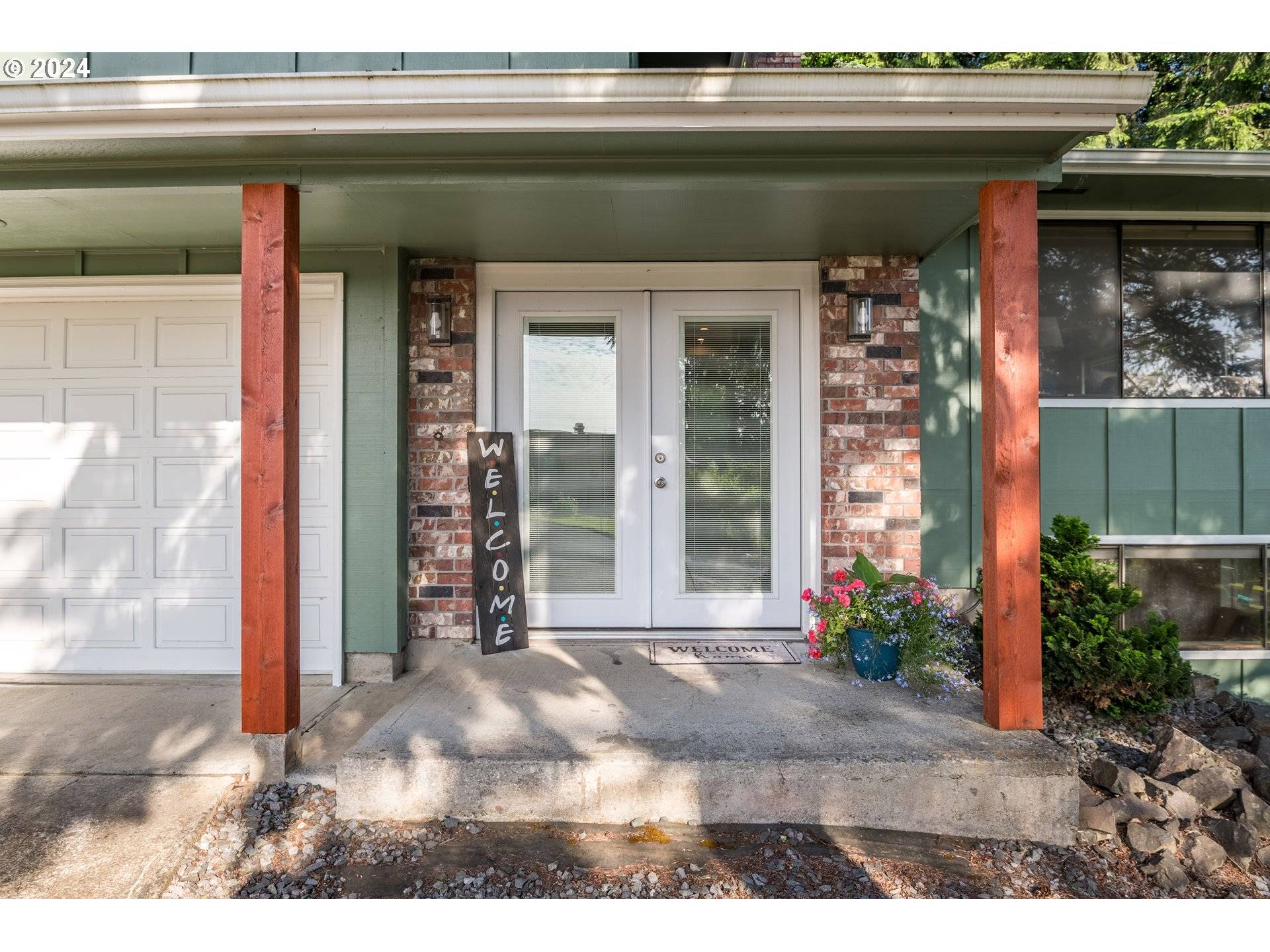 Longview, WA 98632,102 MONTVALE WAY