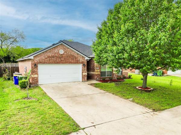 806 Brandon Drive,  Seagoville,  TX 75159