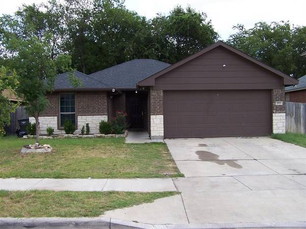 2852 Pacifico Way, Fort Worth, TX 76111