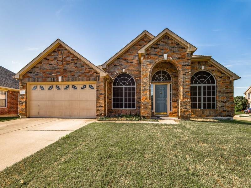 233 Wagon Wheel Drive, Grand Prairie, TX 75052