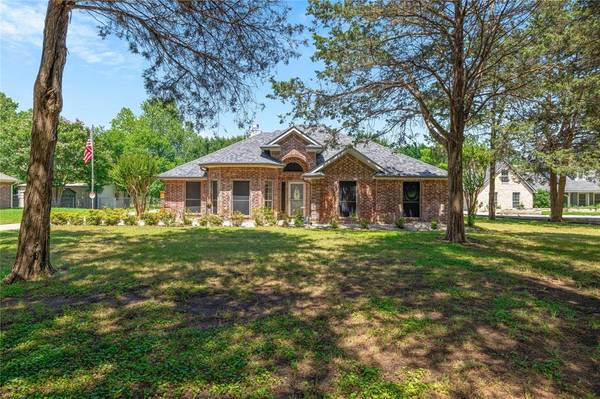 2807 Brookhollow Drive,  Burleson,  TX 76028