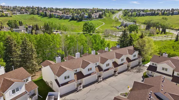 Calgary, AB T3A 4M8,231 Edgedale GDNS NW