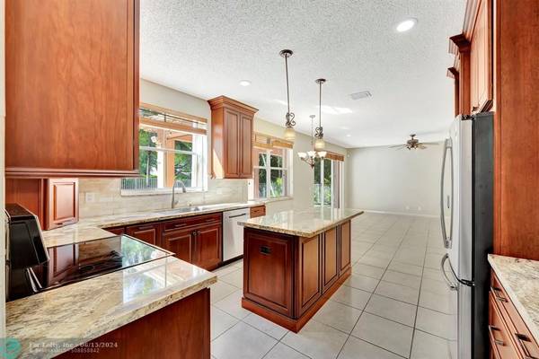 Weston, FL 33331,3926 Hawks Ct