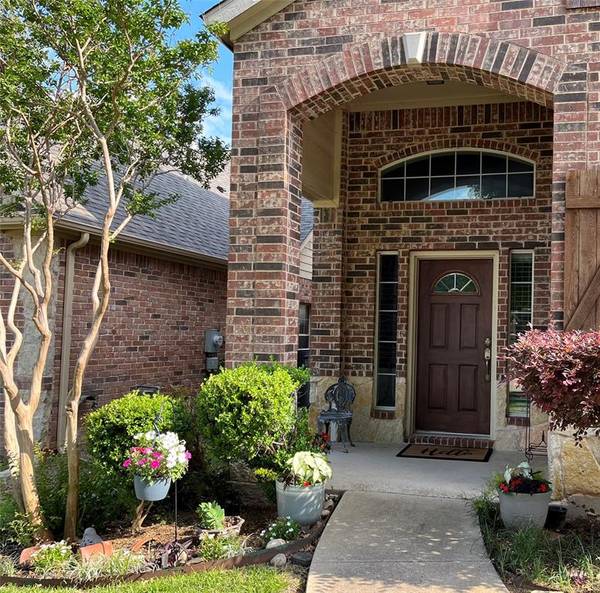 4504 Little Hollow Court, Arlington, TX 76016