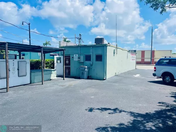 Pompano Beach, FL 33064,1649 E Sample Rd