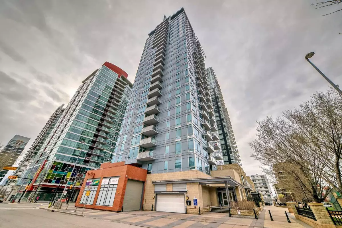 Calgary, AB T2R 0V6,215 13 AVE SW #802