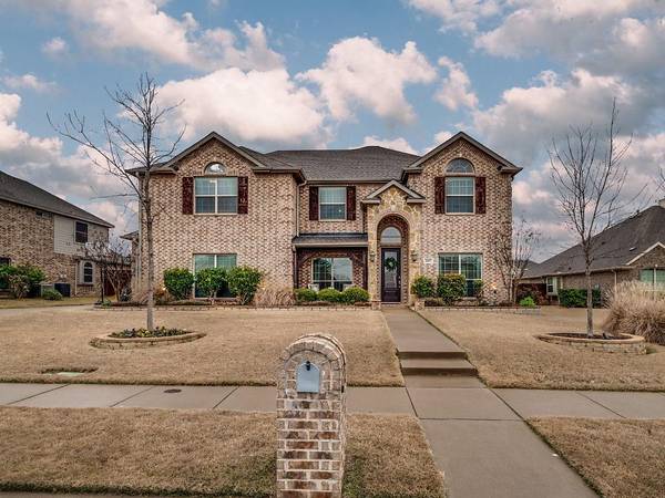 2617 Winding Creek Drive, Midlothian, TX 76065