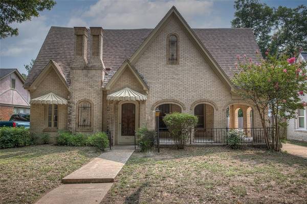 3241 Greene Avenue,  Fort Worth,  TX 76109