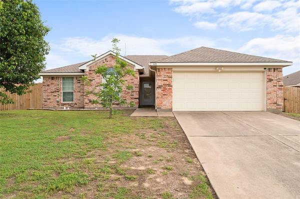 1410 Whispering Oaks Drive, Midlothian, TX 76065