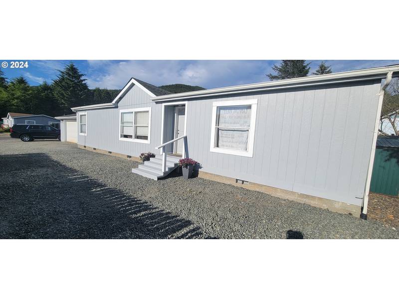 1035 NE 14th, Rockaway Beach, OR 97136