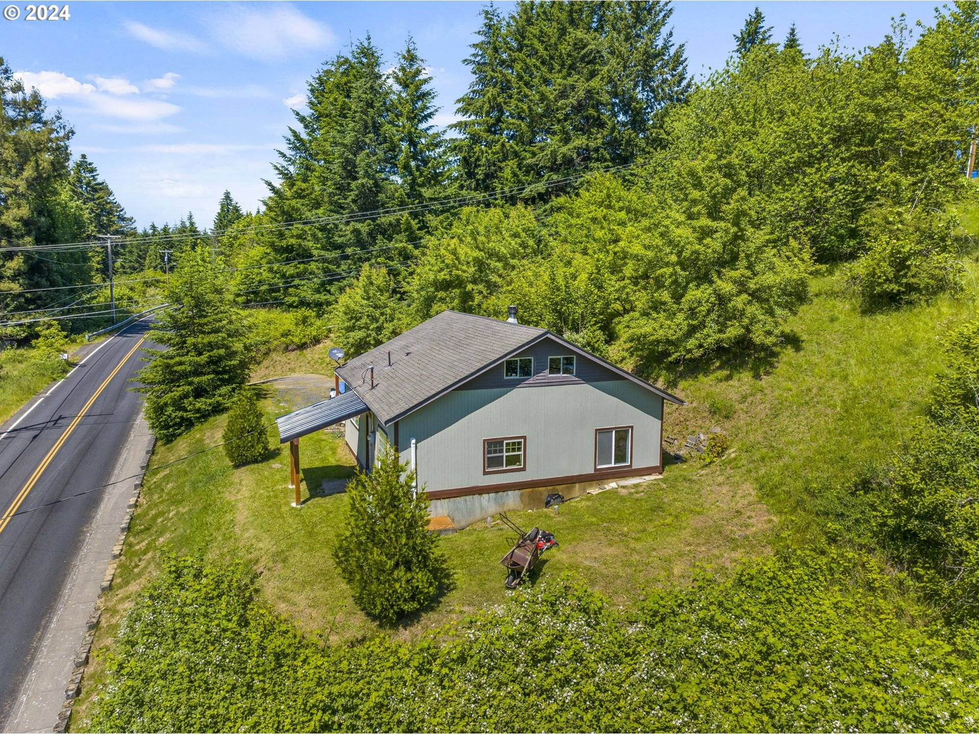 802 NE 1ST ST, Winlock, WA 98596