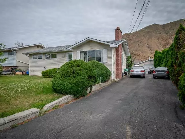 Kamloops, BC V2B 4Y7,2240 BONNIE PLACE