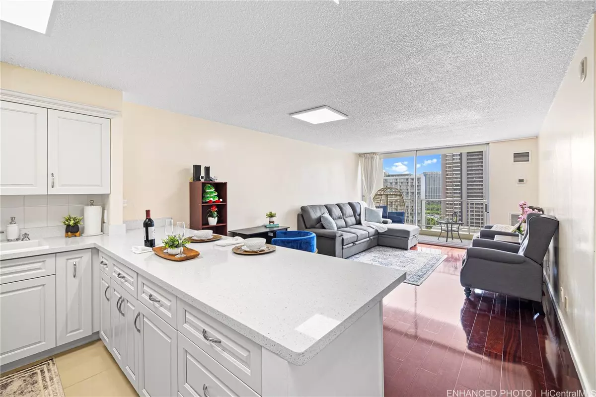 Honolulu, HI 96815,400 Hobron Lane #2111