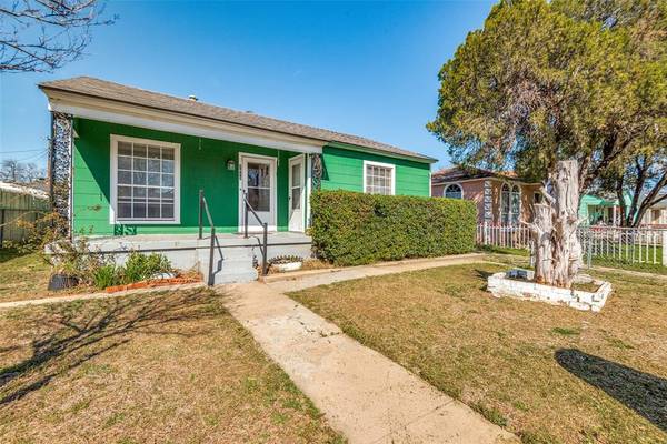 2615 Sharon Street,  Dallas,  TX 75211