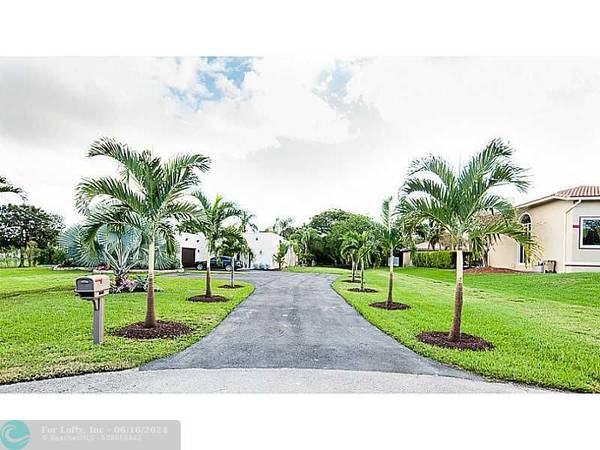 13300 SW 29TH ST, Davie, FL 33330