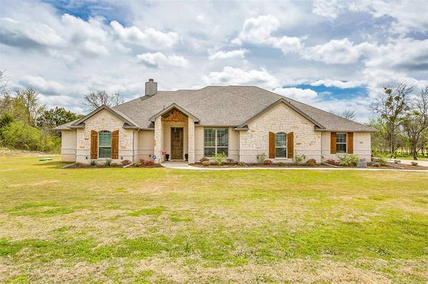 1008 Merriam Court, Weatherford, TX 76087