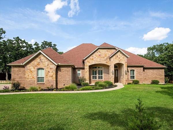 2804 Windsor Oaks Lane, Cleburne, TX 76031