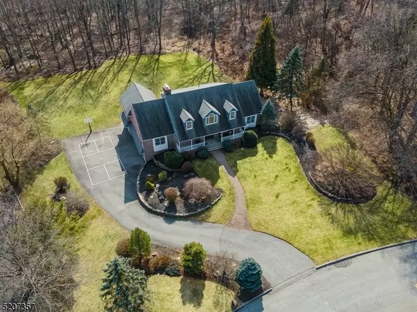 Kinnelon Boro, NJ 07405,5 Hidden Acres Dr