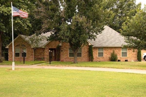 117 Meandering Way, Weatherford, TX 76086