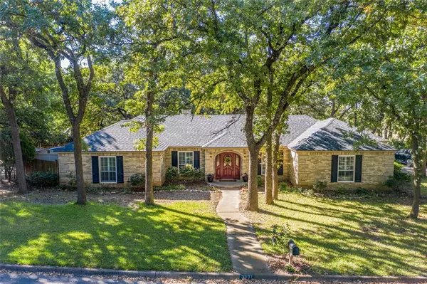 Grapevine, TX 76051,3331 Marsh Lane