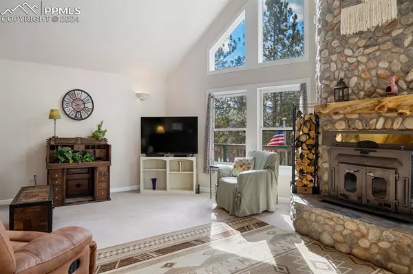 Florissant, CO 80816,44 Crocus CIR