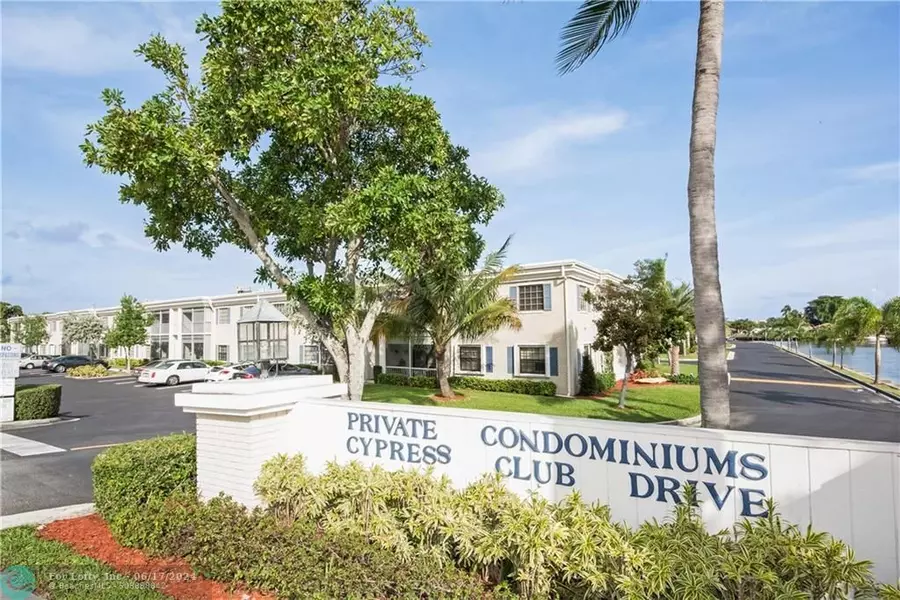 180 Cypress Club Dr  #825, Pompano Beach, FL 33060