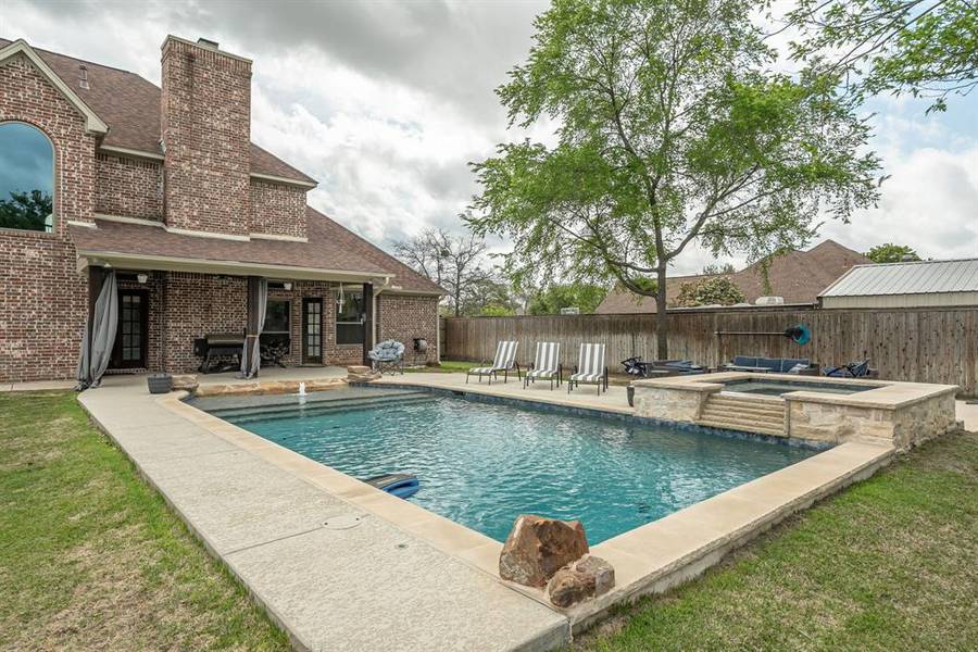 105 Bent Oak Drive, Krugerville, TX 76227