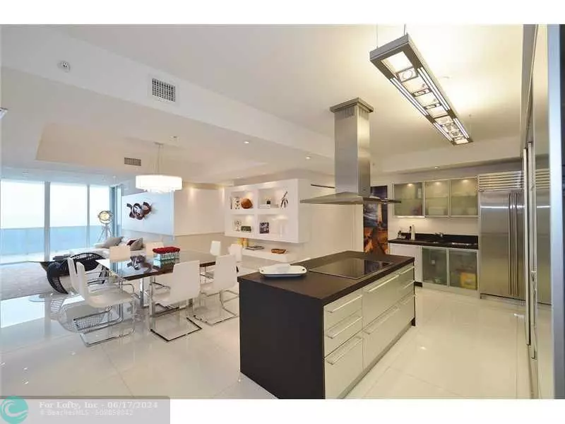 18201 Collins Ave  #1906, Sunny Isles Beach, FL 33160