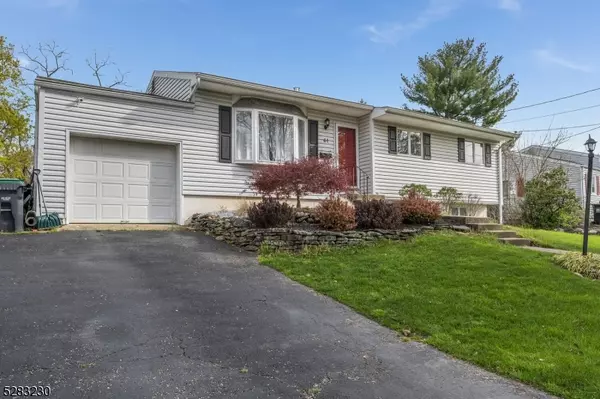 61 lawrence, Hackettstown Town, NJ 07840