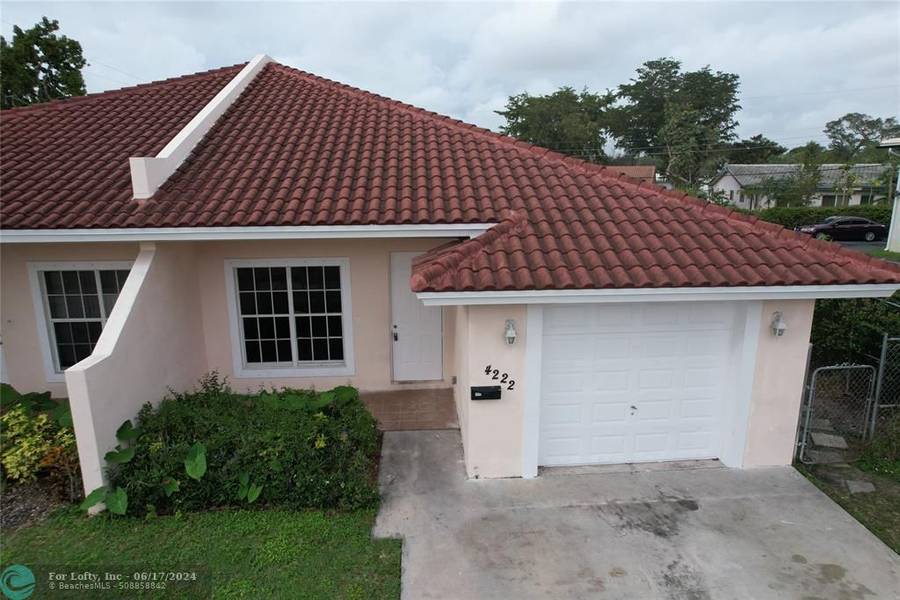 4222 Woodside Dr, Coral Springs, FL 33065