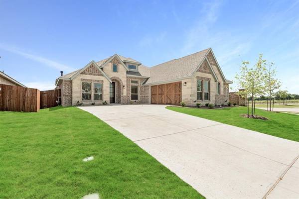 1352 Rothland Lane, Red Oak, TX 75154