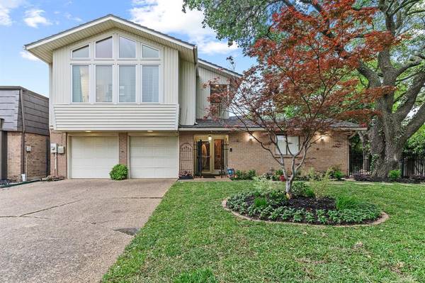 60 Crown Place, Richardson, TX 75080